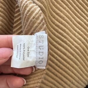 studio Women's Beige Scarf